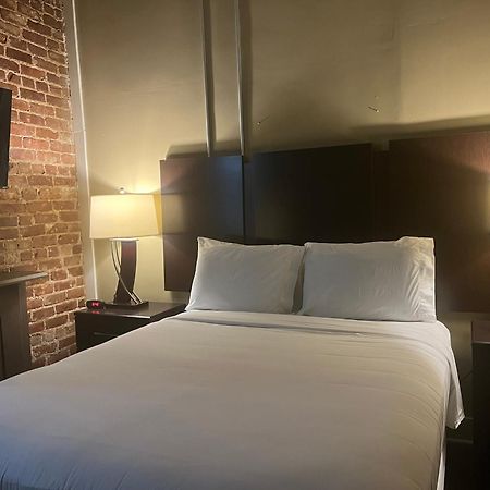 The Skylight Hotel Гринвилл Экстерьер фото