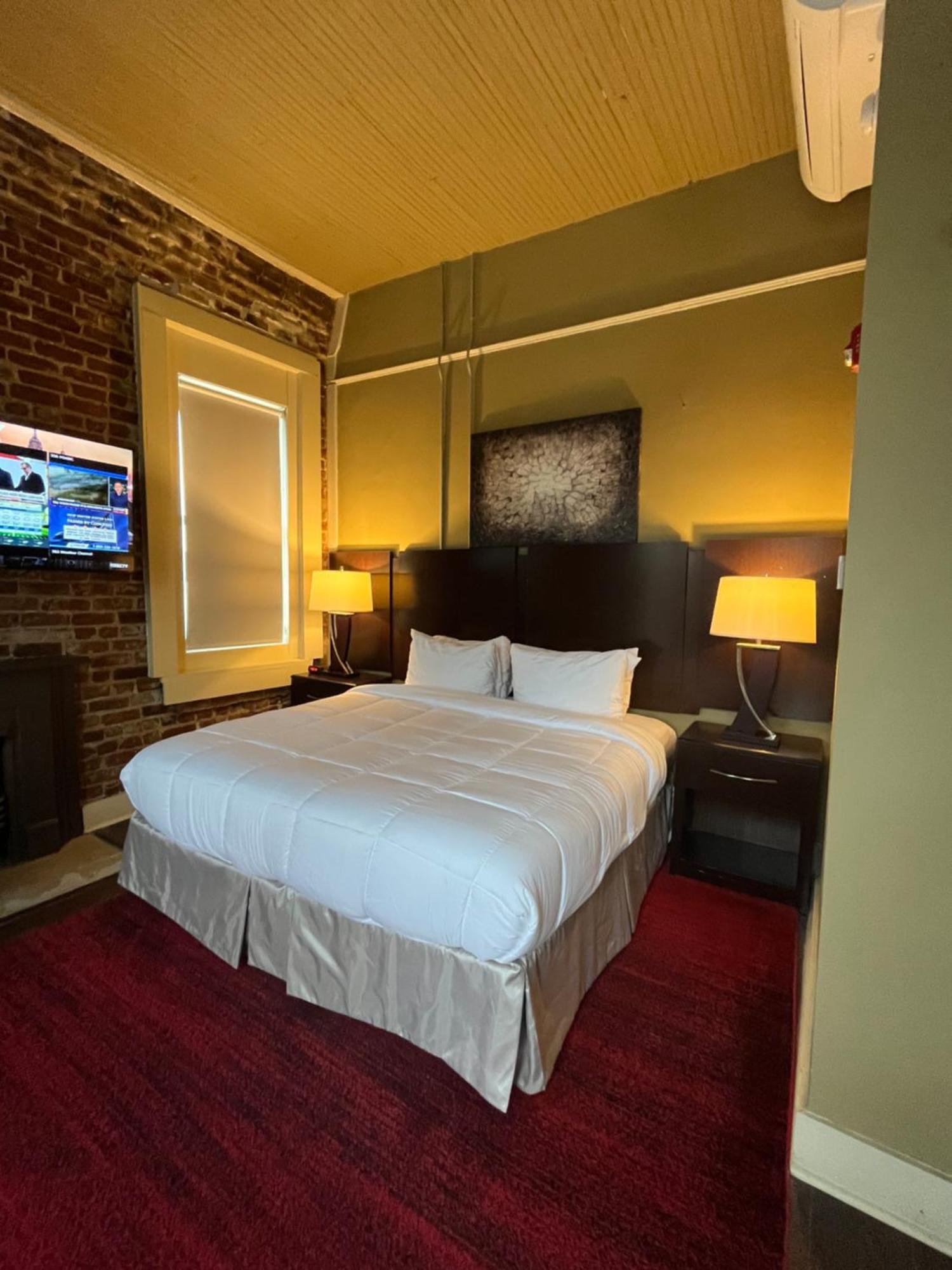 The Skylight Hotel Гринвилл Экстерьер фото